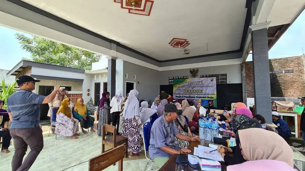 Bakti Sosial Terapi Herbal PJSI